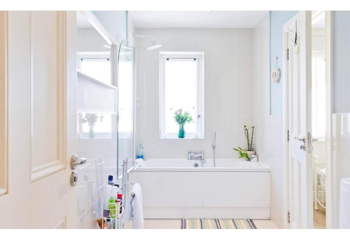 Modern Homestay 15 Minutes To Dublin Airport Ballyboughal Exterior photo